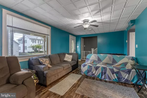 Pleasant Gap, PA 16823,282 S MAIN ST