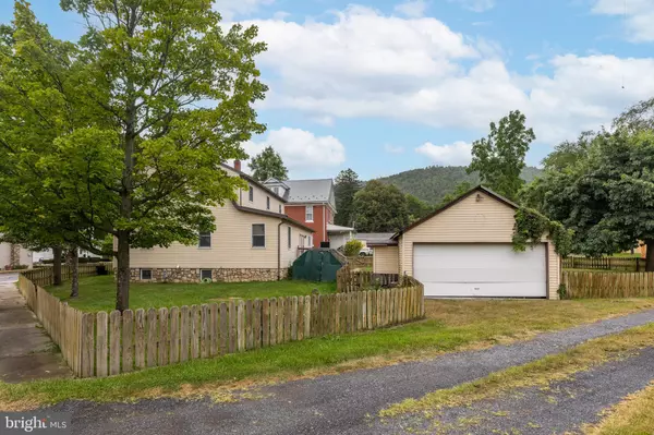 Pleasant Gap, PA 16823,282 S MAIN ST