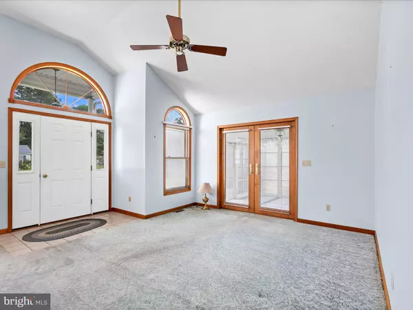 Ocean View, DE 19970,128 HOLLYWOOD DR