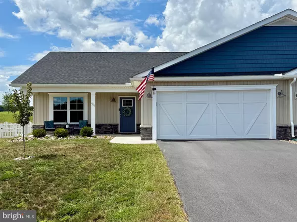 Hedgesville, WV 25427,464 DRIPPING SPRING DR