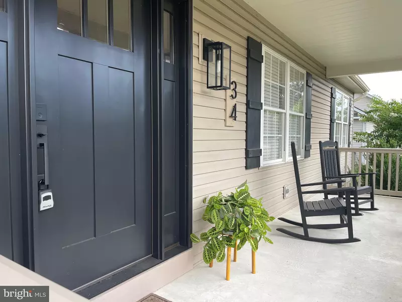 34 CLOVER RIDGE DR, Mickleton, NJ 08056