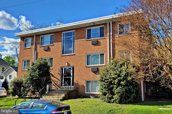 2301 6TH ST S, Arlington, VA 22204