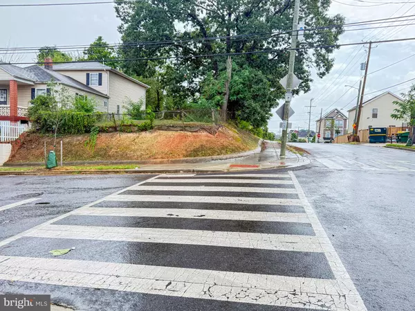 51ST ST SE, Washington, DC 20019