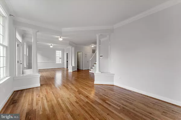 Purcellville, VA 20132,116 DESALES DR