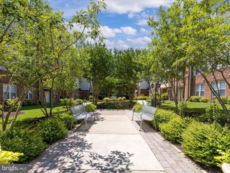 2540 KENSINGTON GDNS #201, Ellicott City, MD 21043