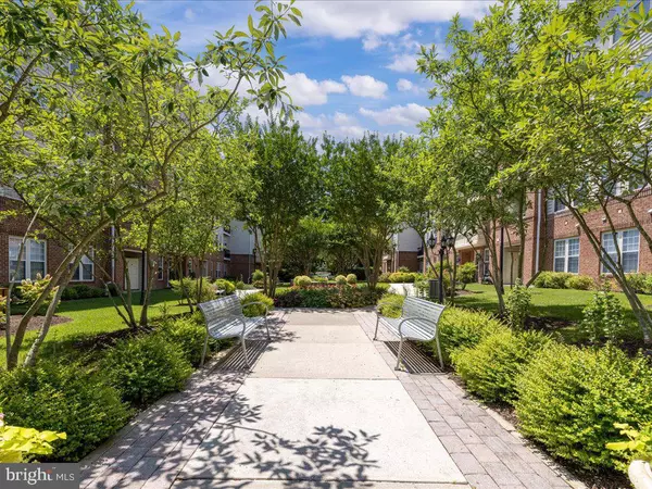 2540 KENSINGTON GDNS #201, Ellicott City, MD 21043