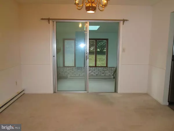 Carlisle, PA 17013,40 MOONGALE DR