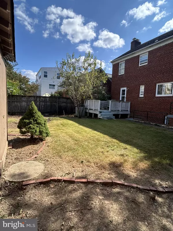 Arlington, VA 22207,2315 N BURLINGTON ST