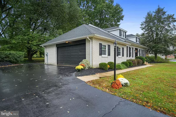 Hockessin, DE 19707,202 CLOVER DR