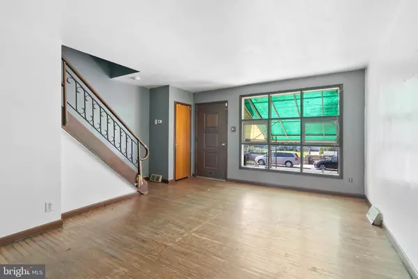 Philadelphia, PA 19142,6734 HARLEY ST