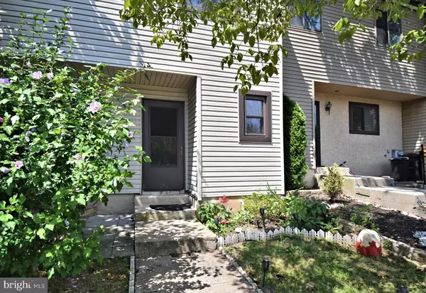 151 KNOX CT, Southampton, PA 18966