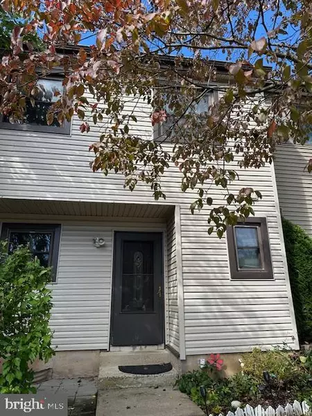 151 KNOX CT, Holland, PA 18966