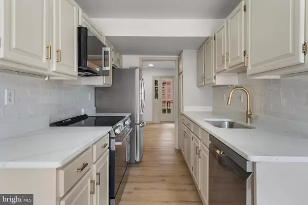 Chevy Chase, MD 20815,4875 CHEVY CHASE DR #159