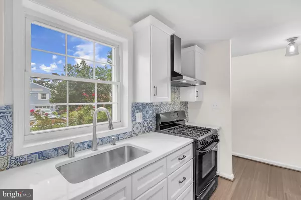 Alexandria, VA 22305,2813 MOSBY ST