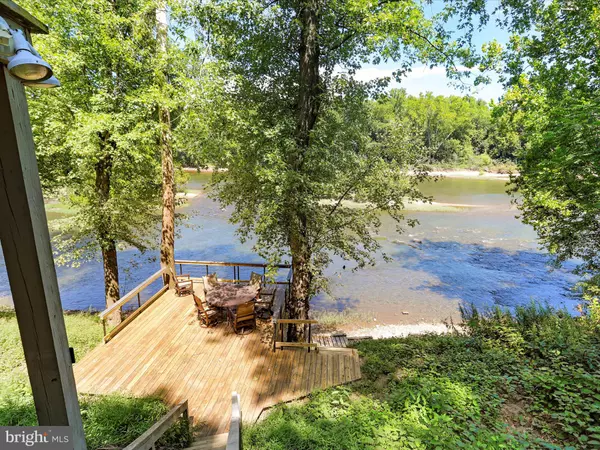 999 ASPERO LN, Falling Waters, WV 25419