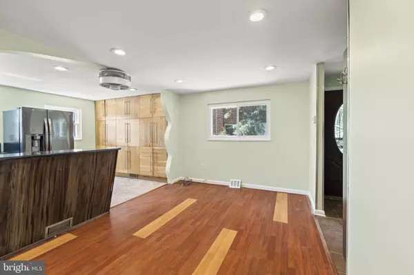 Philadelphia, PA 19116,10236 SELMER TER