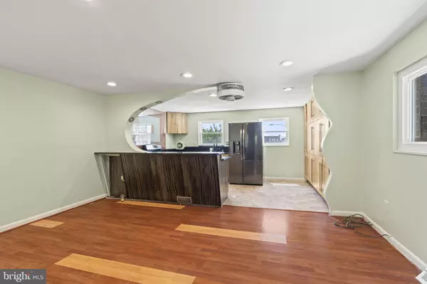 Philadelphia, PA 19116,10236 SELMER TER