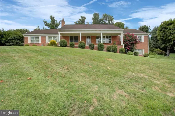 349 BRIAR LN, Chambersburg, PA 17202