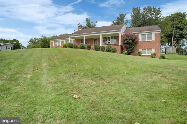 Chambersburg, PA 17202,349 BRIAR LN