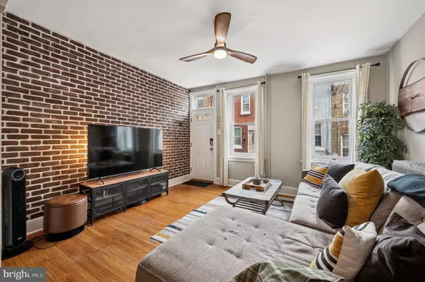 Philadelphia, PA 19127,142 DAVIS ST