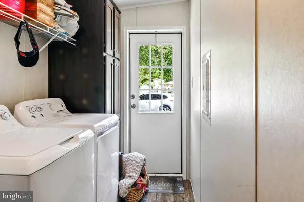 Pittsgrove, NJ 08318,27 BRIARWOOD LN