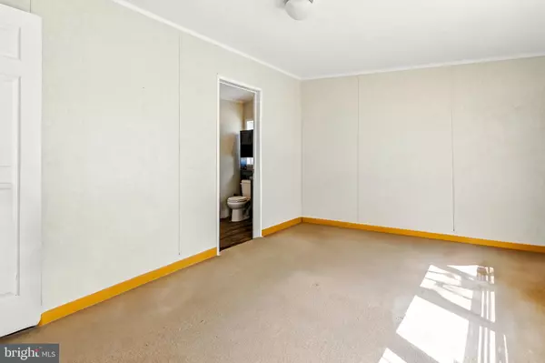 Pittsgrove, NJ 08318,27 BRIARWOOD LN