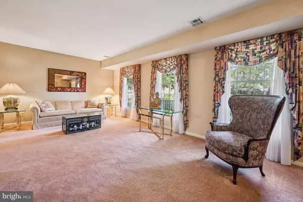 Mount Holly, NJ 08060,19 KENSINGTON DR