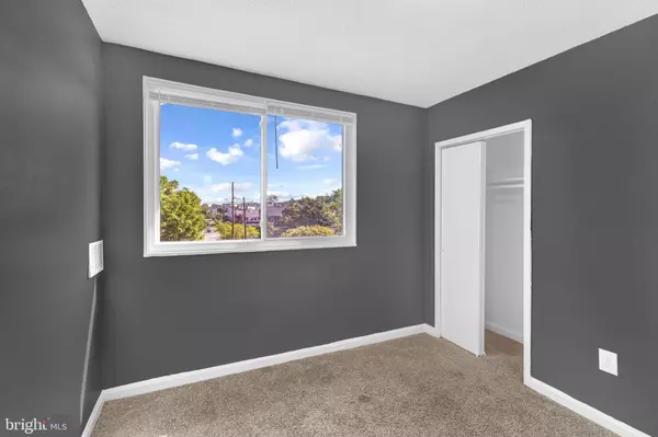 Washington, DC 20020,1907 MARION BARRY AVE SE #303