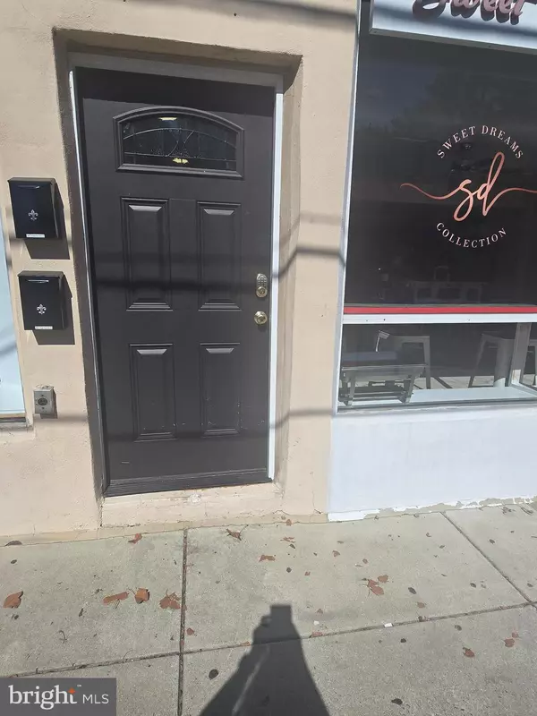 5925 RIDGE AVE #2R, Philadelphia, PA 19128