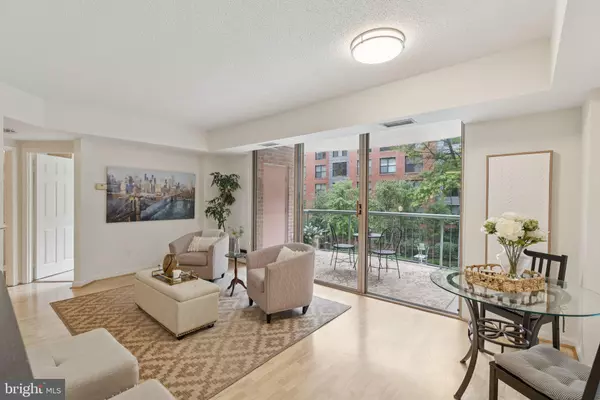 Bethesda, MD 20814,4808 MOORLAND LN #204