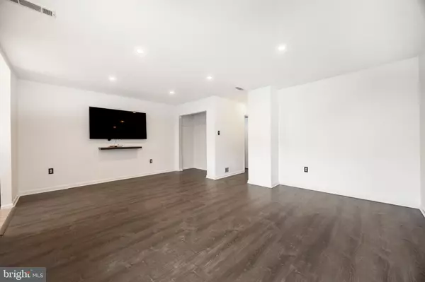 Coatesville, PA 19320,328 ESSEX ST