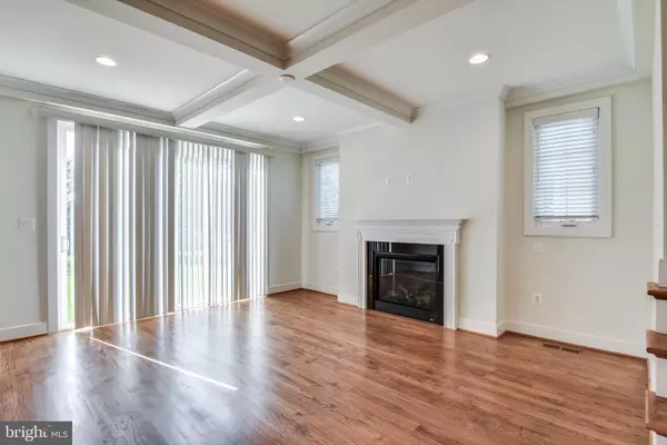 Haymarket, VA 20169,6665 FAYETTE ST
