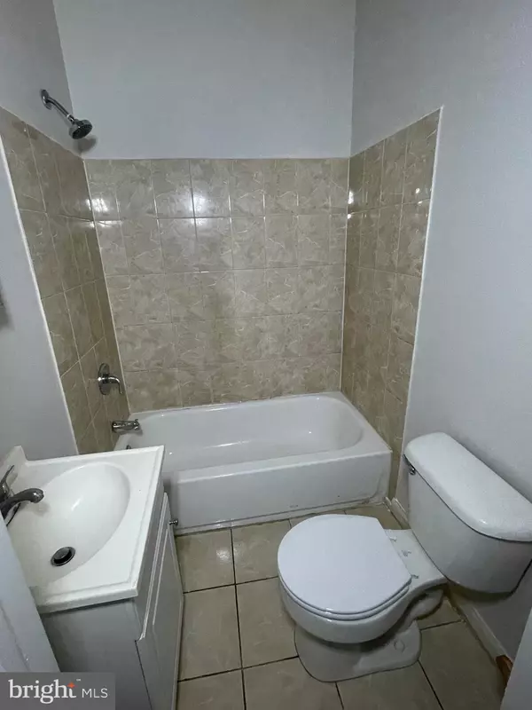 Philadelphia, PA 19140,3322 N 17TH ST