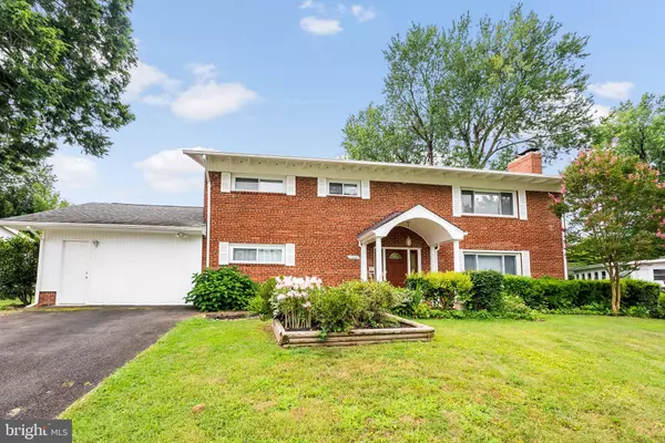 1602 WOODMOOR LN, Mclean, VA 22101