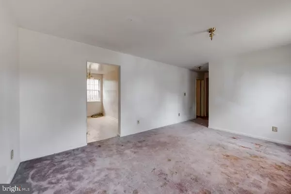 Washington, DC 20020,2015 37TH ST SE #102