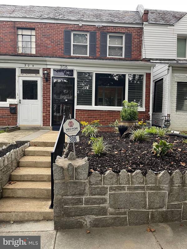 306 35TH ST NE, Washington, DC 20019