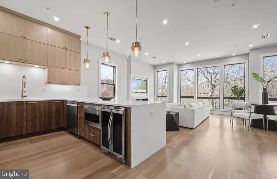 160 CENTRAL AVE #3, Jersey City, NJ 07307