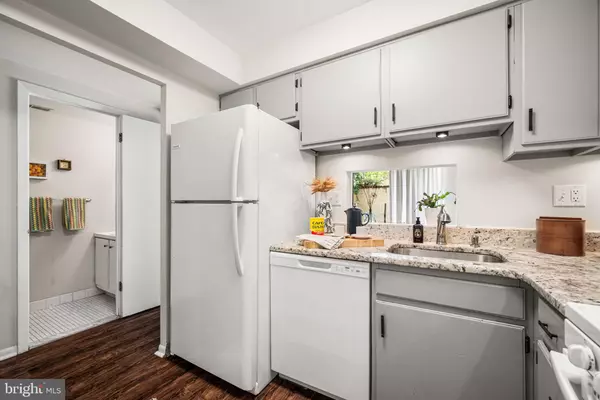 Philadelphia, PA 19130,829 N LECOUNT ST