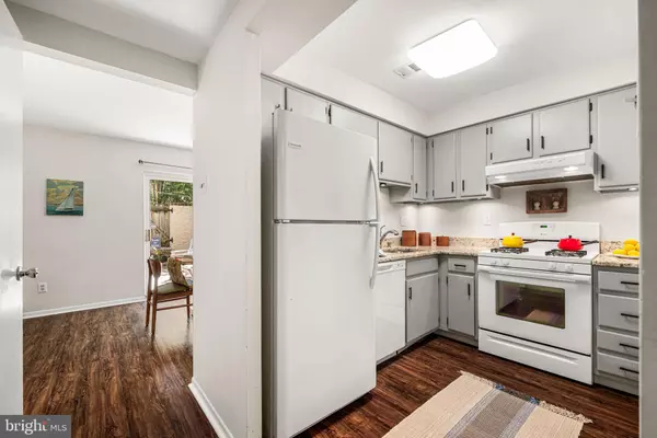 Philadelphia, PA 19130,829 N LECOUNT ST