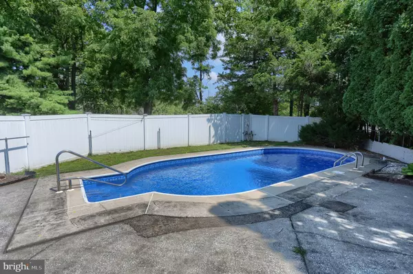 Reading, PA 19608,13 MONTELLO RD