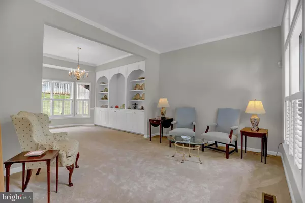 Lutherville Timonium, MD 21093,8 FARNHAM WAY