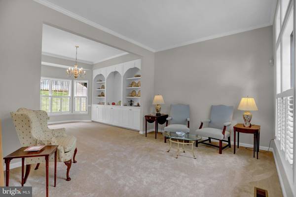 Lutherville Timonium, MD 21093,8 FARNHAM WAY