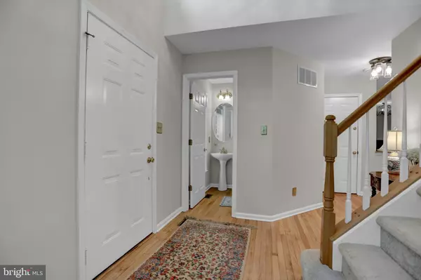 Lutherville Timonium, MD 21093,8 FARNHAM WAY