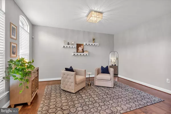 Sewell, NJ 08080,8 ELK CT