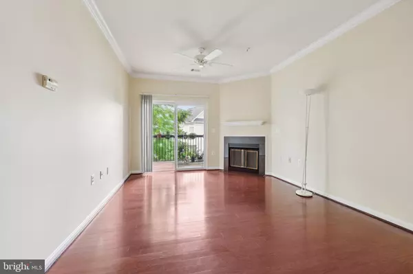 Fairfax, VA 22030,11355 ARISTOTLE DR #8-313