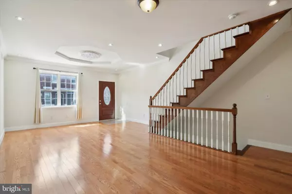 Philadelphia, PA 19145,2045 MORRIS ST