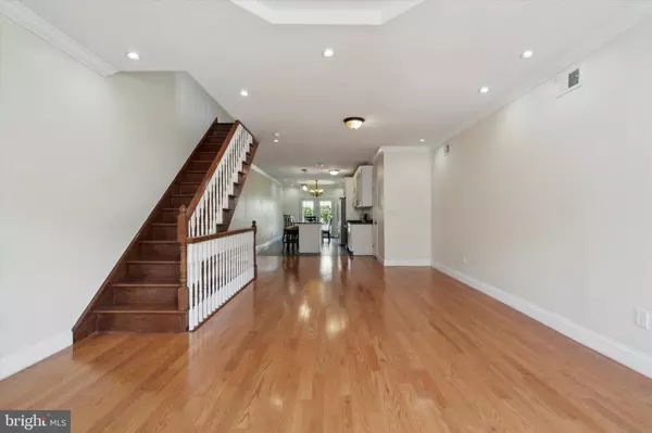 Philadelphia, PA 19145,2045 MORRIS ST