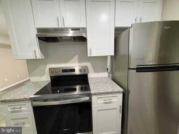 Reston, VA 20191,11611 STONEVIEW SQ #70/12C