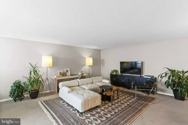 Towson, MD 21286,205 E JOPPA RD #1907