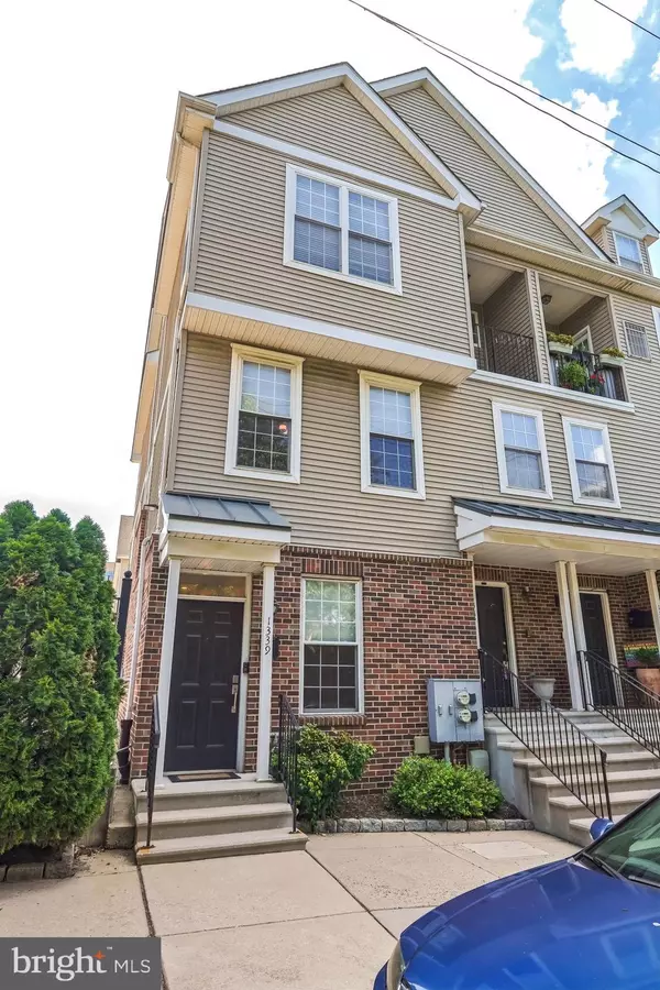 1339 N 32ND ST, Philadelphia, PA 19121